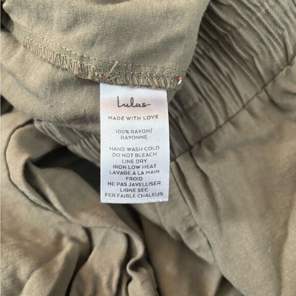 Lulus cargo capri pants very lightweight used in good condition - Picture 4 of 4